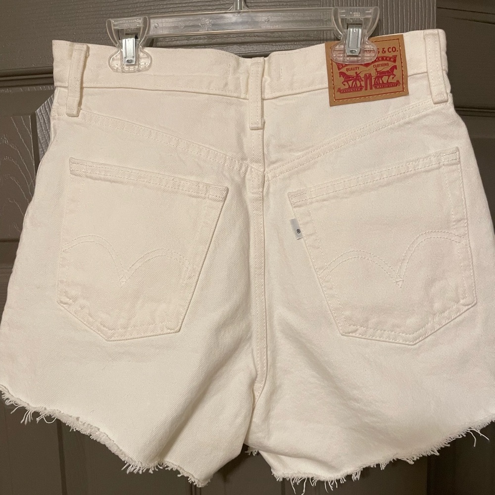 Levis high waisted mom shorts size 27